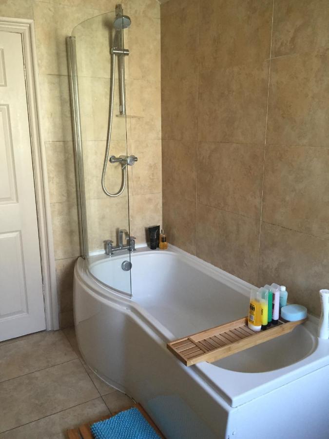The Mews - Less Than 1Km To City Centre - Stadium - Castle - 10 Min Walk Cardiff Exterior foto